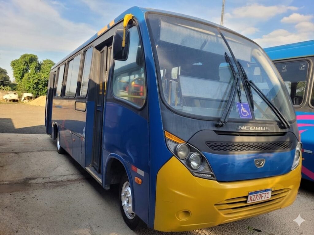 Mercedes Benz LO 916 – Neobus Thunder