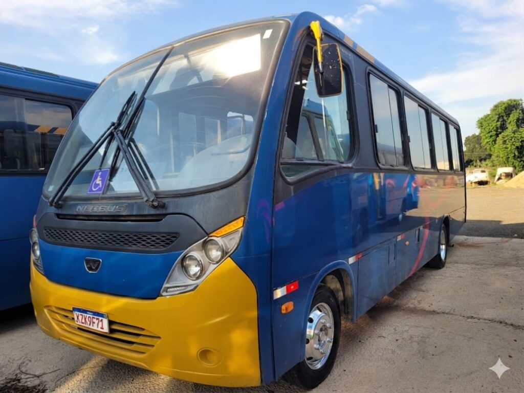 Mercedes Benz LO 916 – Neobus Thunder